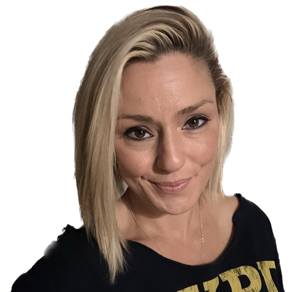 Meet your Posher, Janice - Picture 1 of 3